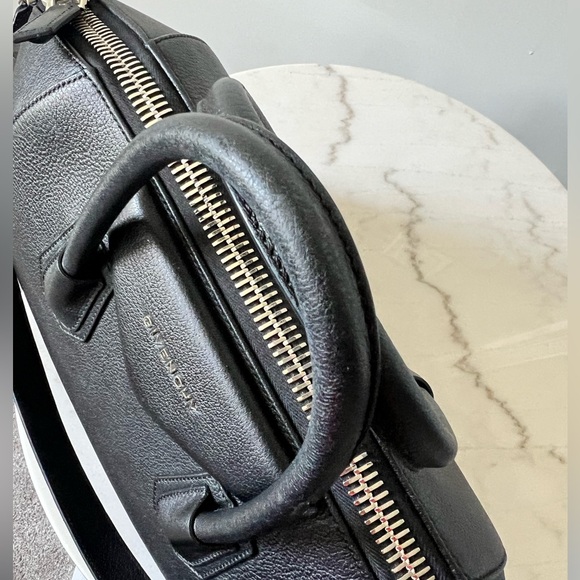 Givenchy Antigona medium textured-leather tote - Picture 8 of 13